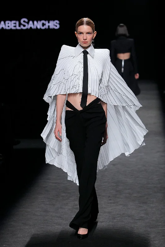 Pleated top with trousers