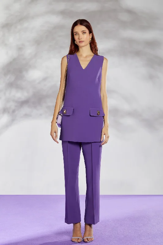 Sleeveless long top with trousers